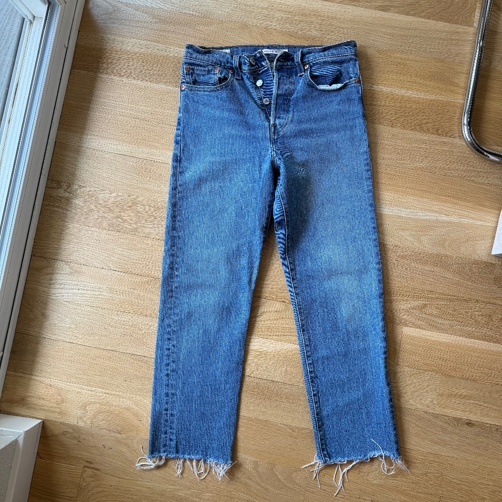 Levi's Women's Blue Cropped Ankle Jeans